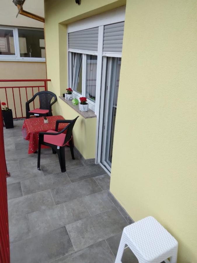 Apartman Josip Госпич Экстерьер фото
