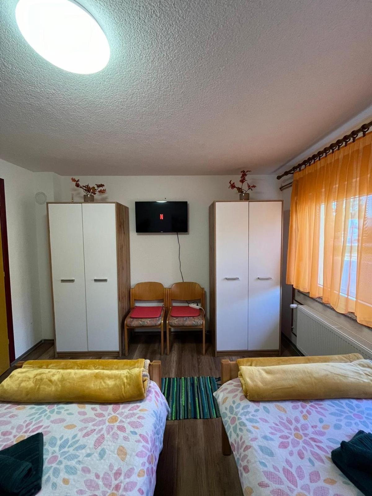 Apartman Josip Госпич Экстерьер фото