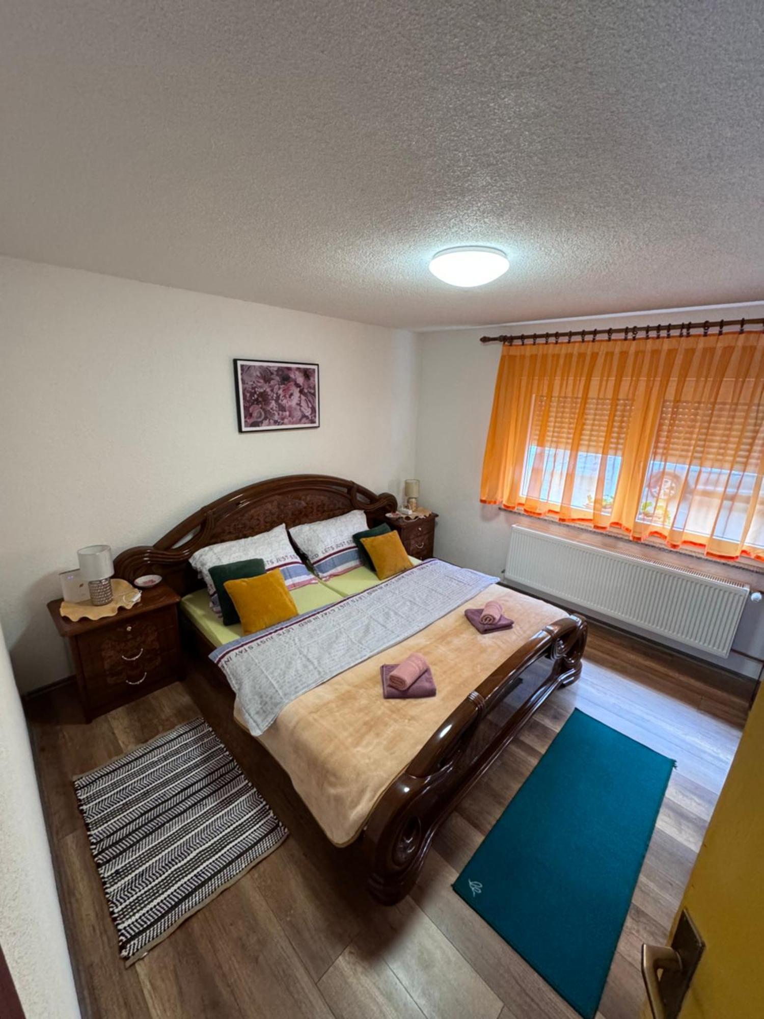 Apartman Josip Госпич Экстерьер фото