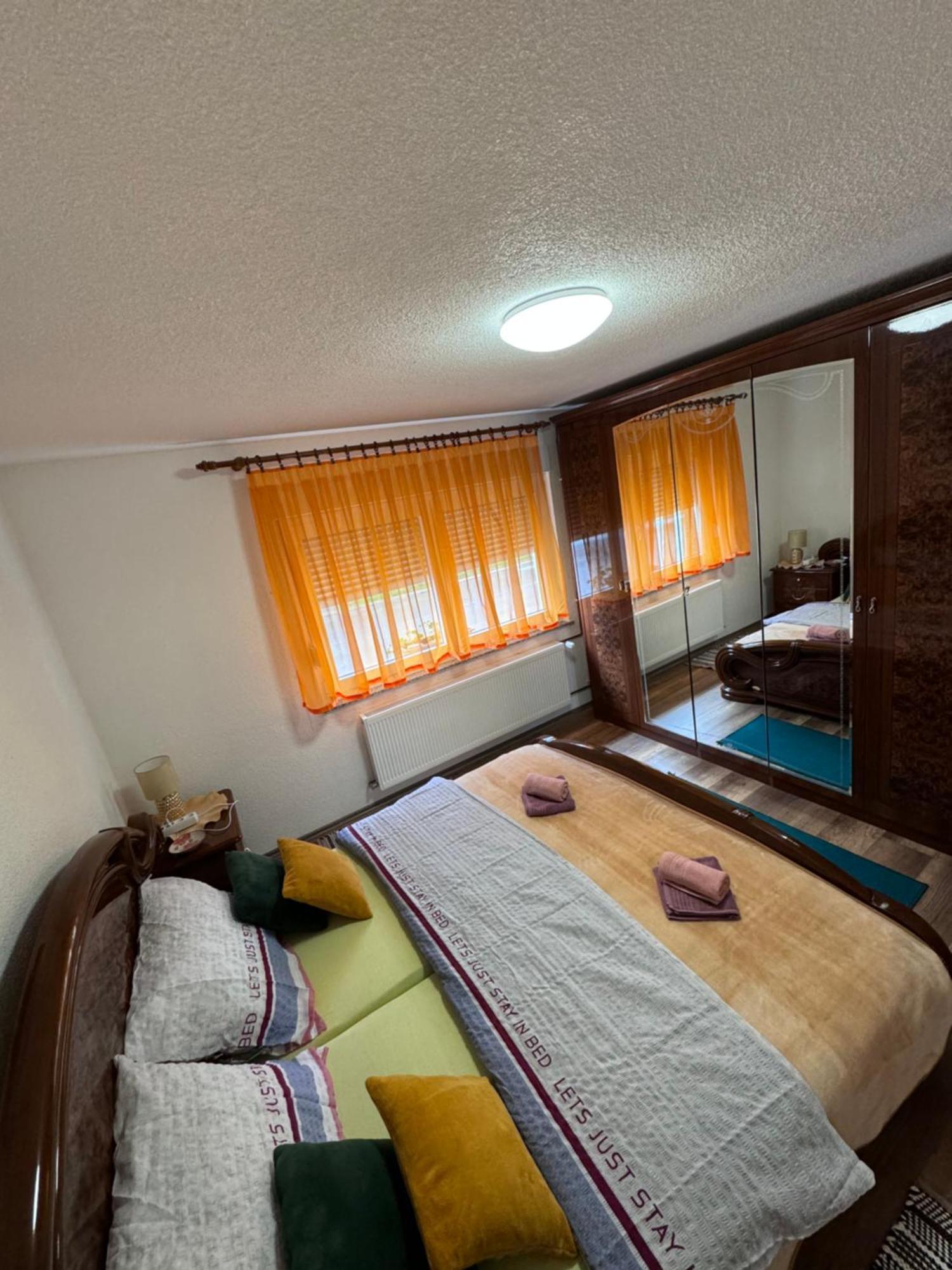 Apartman Josip Госпич Экстерьер фото
